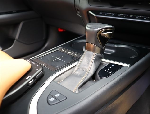 TOYOTA LEXUS UX200 2019 Image 31