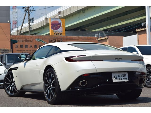 ASTON MARTIN ASTON MARTIN 2017 Image 31