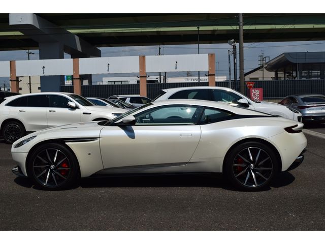 ASTON MARTIN ASTON MARTIN 2017 Image 31