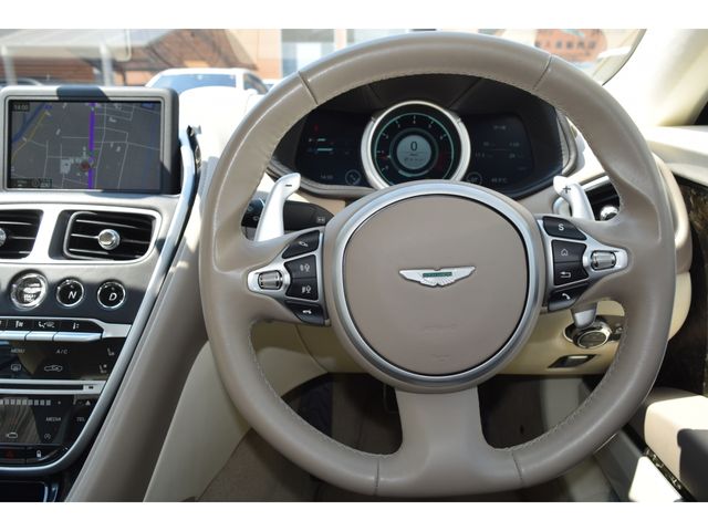 ASTON MARTIN ASTON MARTIN 2017 Image 31