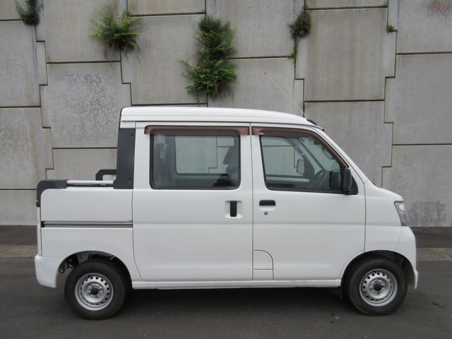 DAIHATSU HIJET DECKVAN 2016 Image 31