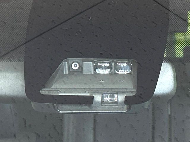 TOYOTA NOAH 2018 Image 31