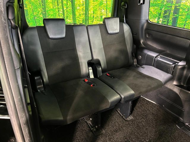 TOYOTA NOAH 2018 Image 31