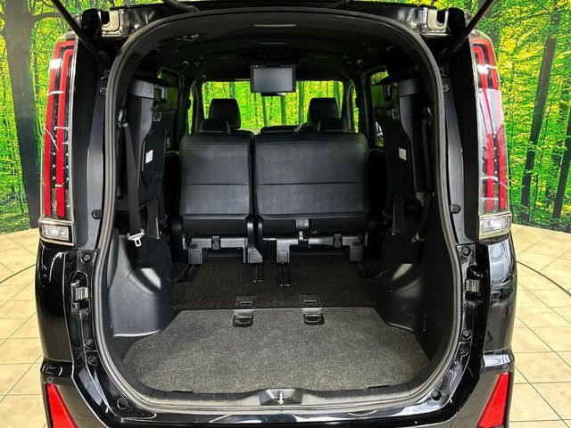 TOYOTA NOAH 2018 Image 31