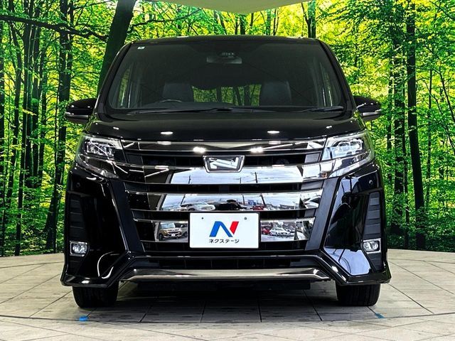 TOYOTA NOAH 2018 Image 31