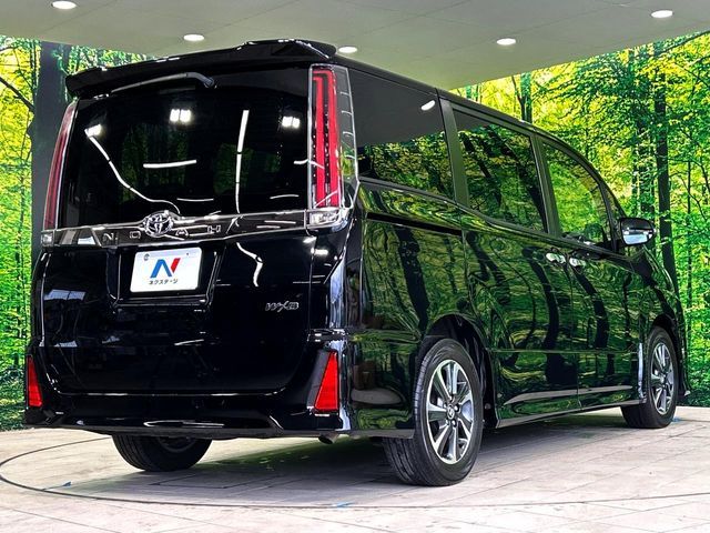 TOYOTA NOAH 2018 Image 31