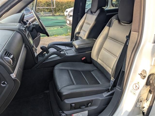 PORSCHE CAYENNE 2009 Image 31