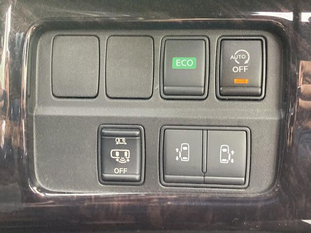 NISSAN SERENA  S-HYBRID 4WD 2017 Image 31