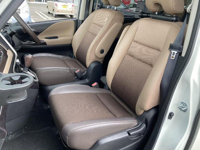 NISSAN SERENA  S-HYBRID 4WD 2017 Image 31