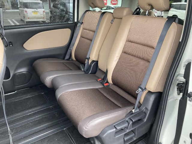 NISSAN SERENA  S-HYBRID 4WD 2017 Image 31