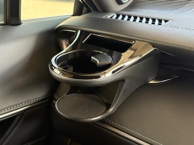 TOYOTA HARRIER HYBRID 2021 Image 31