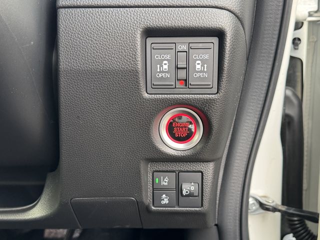 HONDA N BOX CUSTOM 4WD 2023 Image 31