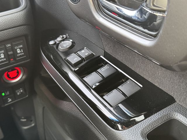 HONDA N BOX CUSTOM 4WD 2023 Image 31