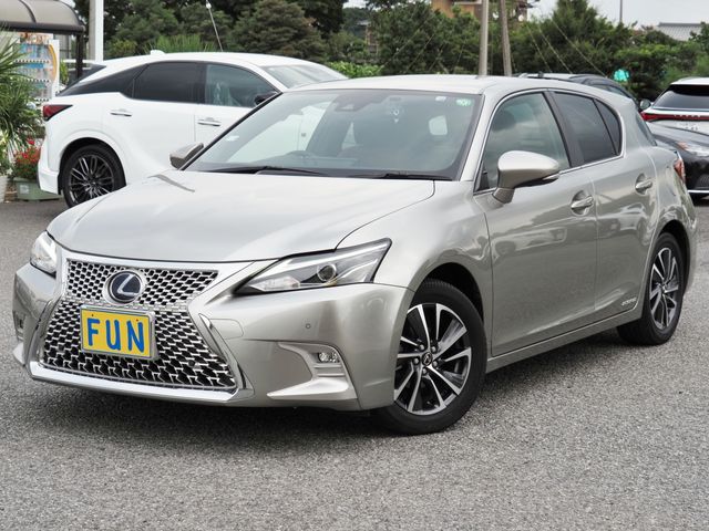 TOYOTA LEXUS CT200H 2022 Image 31