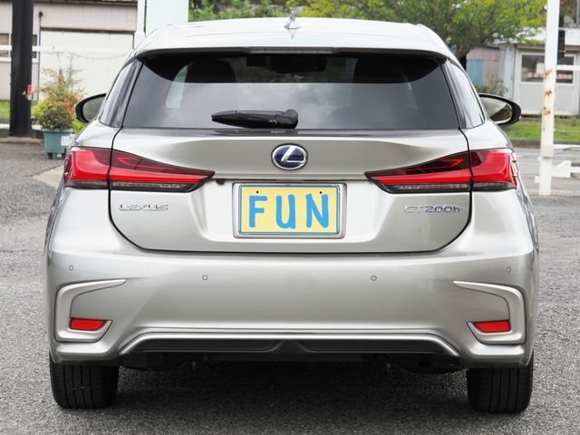 TOYOTA LEXUS CT200H 2022 Image 31