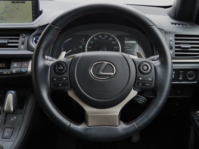 TOYOTA LEXUS CT200H 2022 Image 31