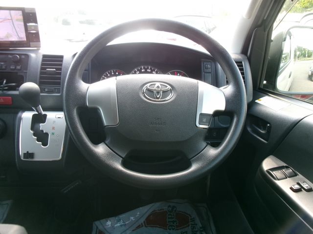 TOYOTA HIACE VAN 2WD 2020 Image 31