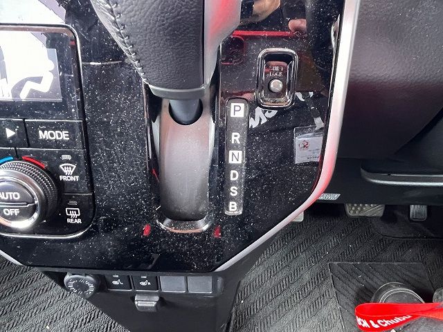 TOYOTA TANK 2018 Image 31