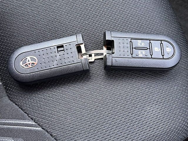 TOYOTA TANK 2018 Image 31