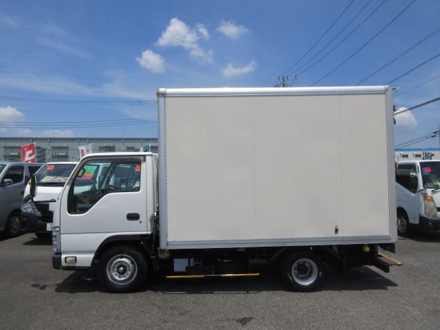 ISUZU  2014 Image 31