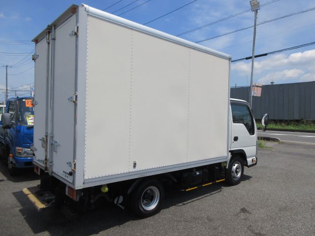 ISUZU  2014 Image 31