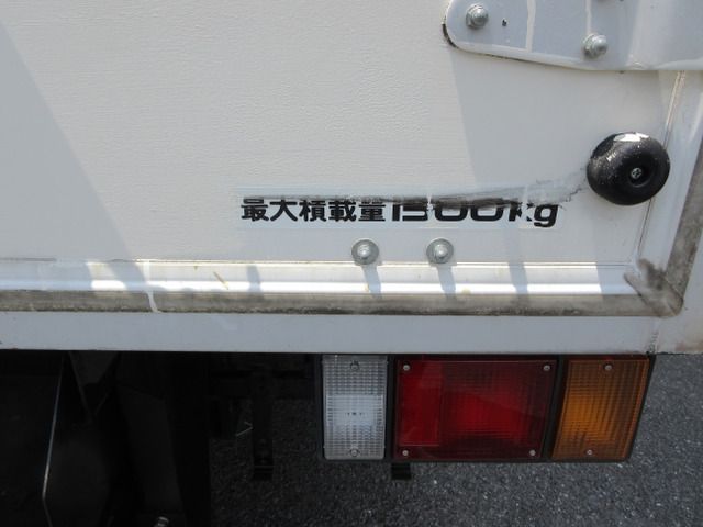 ISUZU  2014 Image 31