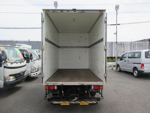 NISSAN ATLAS 2013 Image 31