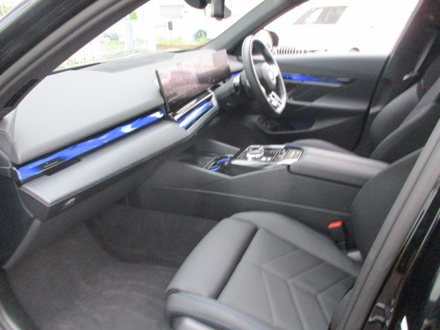 BMW 5SERIES TOURING 2024 Image 31