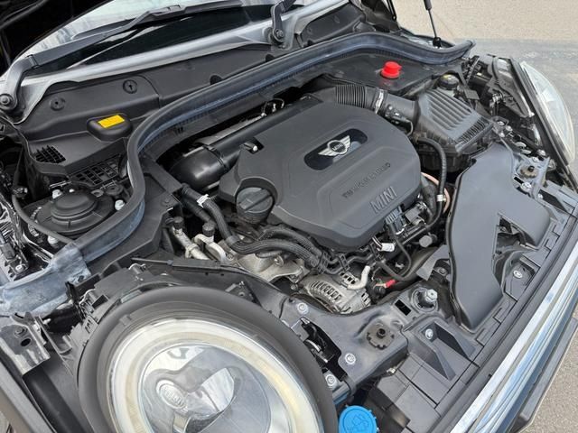 BMW MINI COOPER D 5DOOR 2018 Image 31