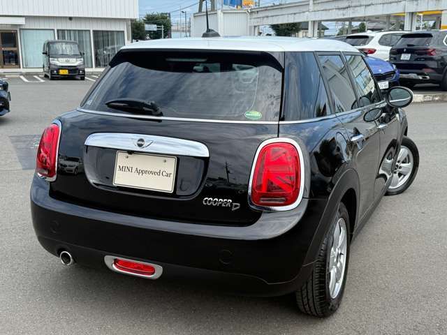 BMW MINI COOPER D 5DOOR 2018 Image 31