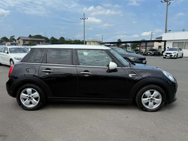 BMW MINI COOPER D 5DOOR 2018 Image 31