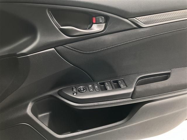 HONDA CIVIC HATCHBACK 2018 Image 31