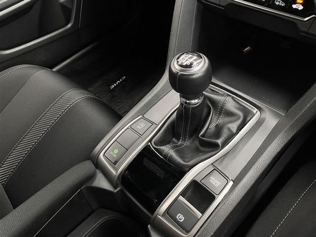 HONDA CIVIC HATCHBACK 2018 Image 31