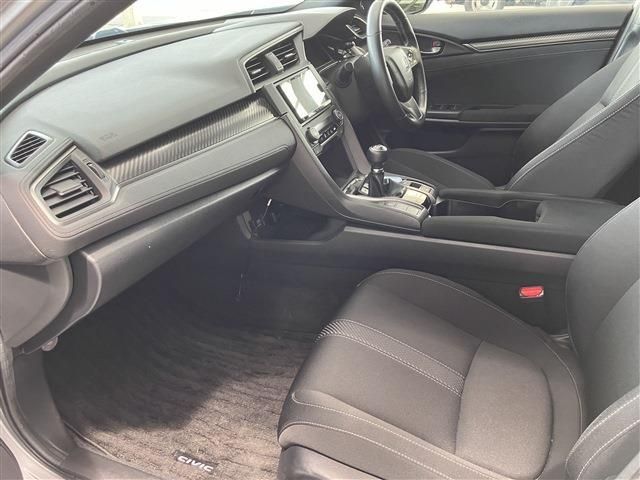 HONDA CIVIC HATCHBACK 2018 Image 31