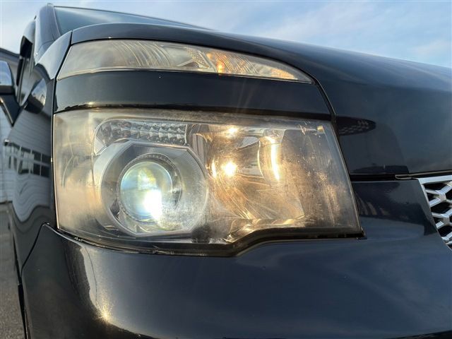 TOYOTA VOXY 4WD 2011 Image 31