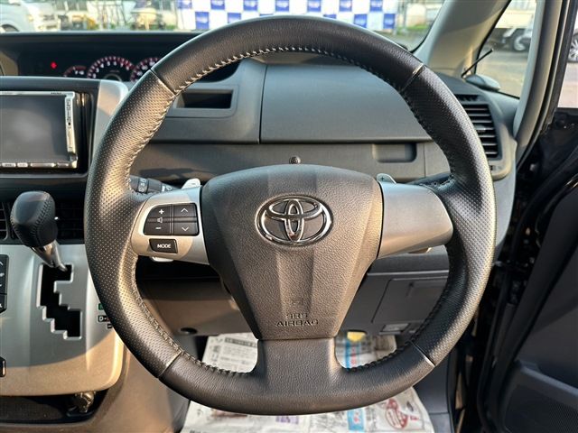 TOYOTA VOXY 4WD 2011 Image 31