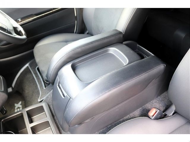 TOYOTA HIACE VAN 4WD 2019 Image 31