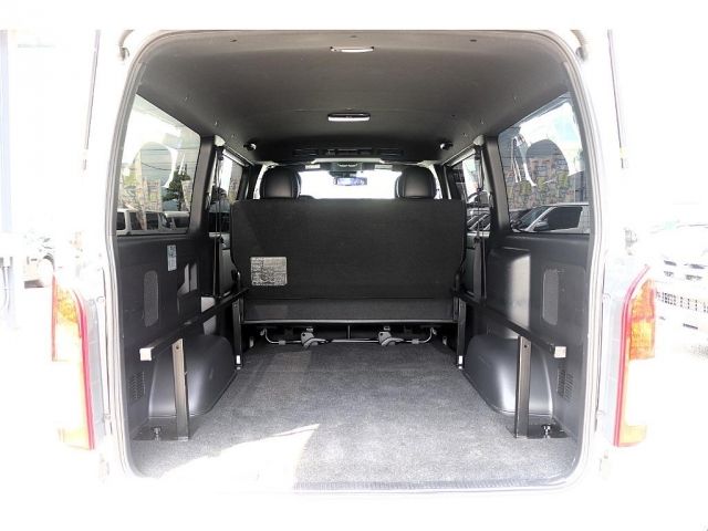 TOYOTA HIACE VAN 4WD 2019 Image 31