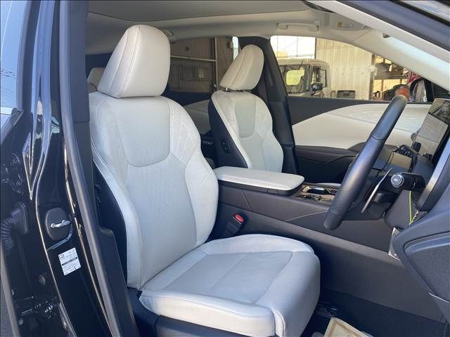 TOYOTA LEXUS RX450H+ 2023 Image 31