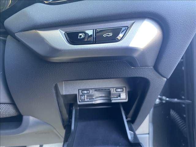 TOYOTA LEXUS RX450H+ 2023 Image 31