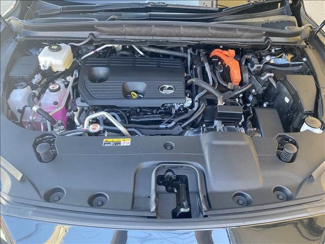 TOYOTA LEXUS RX450H+ 2023 Image 31