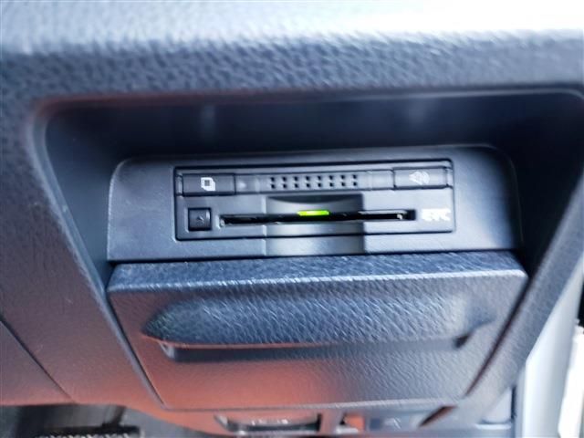 TOYOTA ESQUIRE HYBRID 2015 Image 31