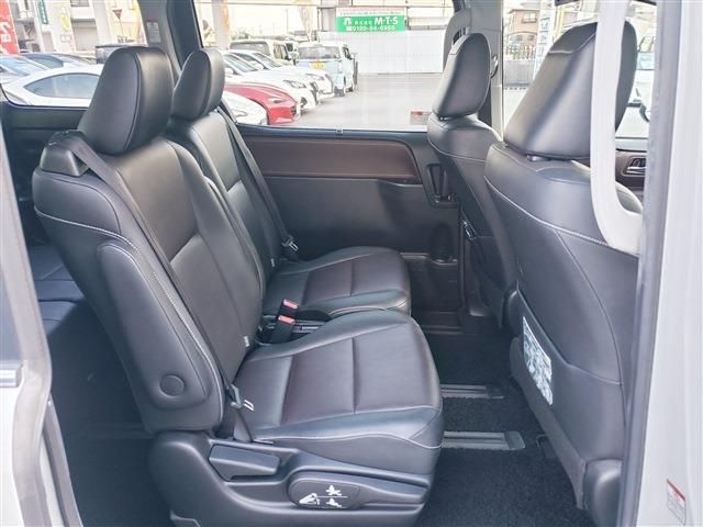 TOYOTA ESQUIRE HYBRID 2015 Image 31