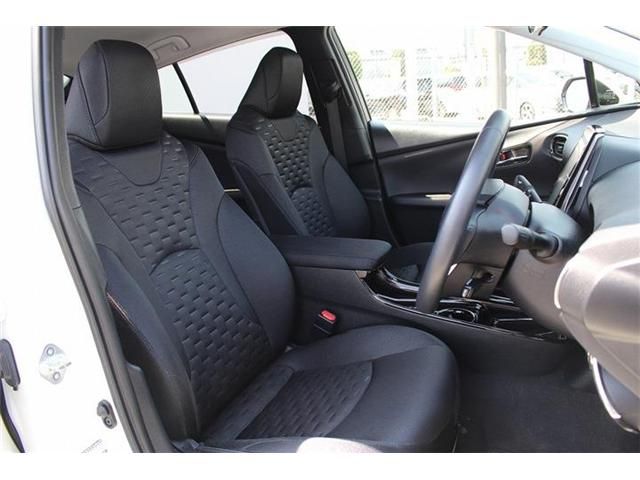 TOYOTA PRIUS PHV 2017 Image 31