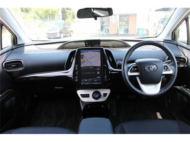 TOYOTA PRIUS PHV 2017 Image 31