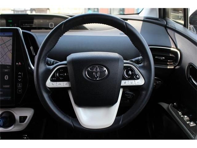 TOYOTA PRIUS PHV 2017 Image 31