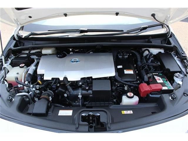 TOYOTA PRIUS PHV 2017 Image 31