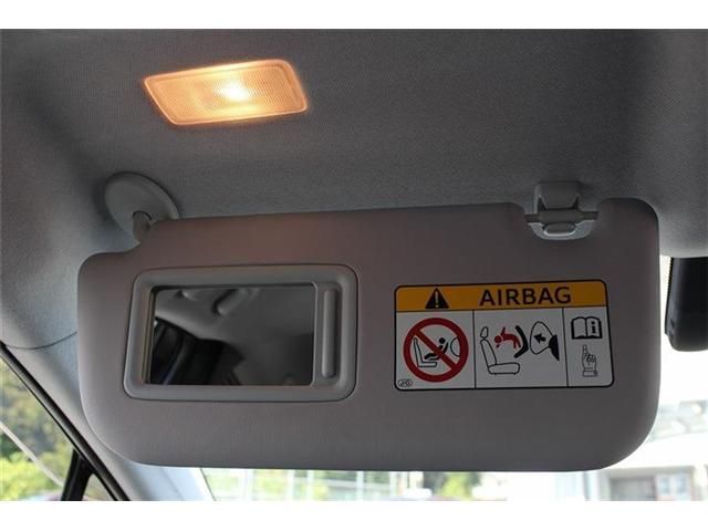 TOYOTA PRIUS PHV 2017 Image 31