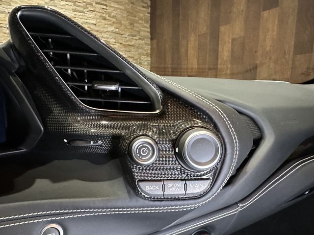 FERRARI 488GTB 2017 Image 31