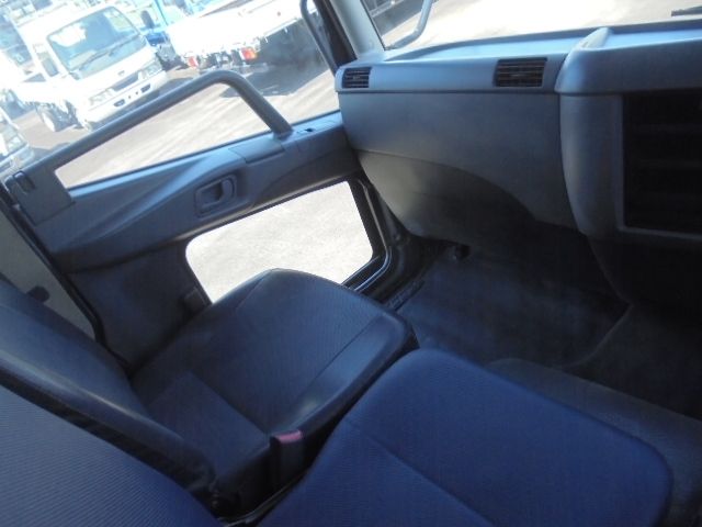 MITSUBISHI FUSOU FIGHTER 2014 Image 31